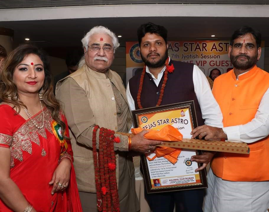 Astrologer Gopal Shastri
